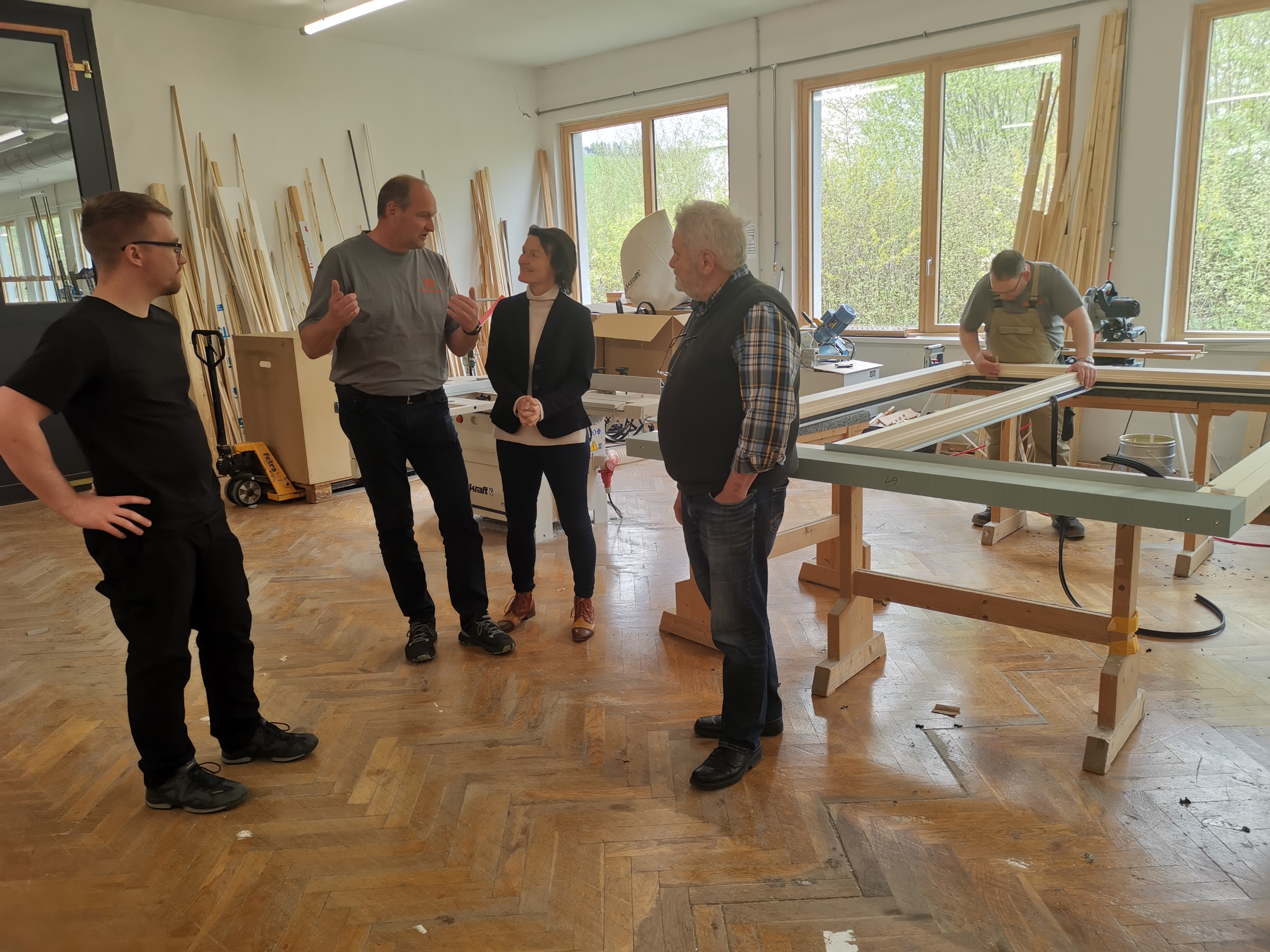 Landrätin Peggy Greiser besucht innovative Unternehmen in der Rhön Vorschaubild Blog