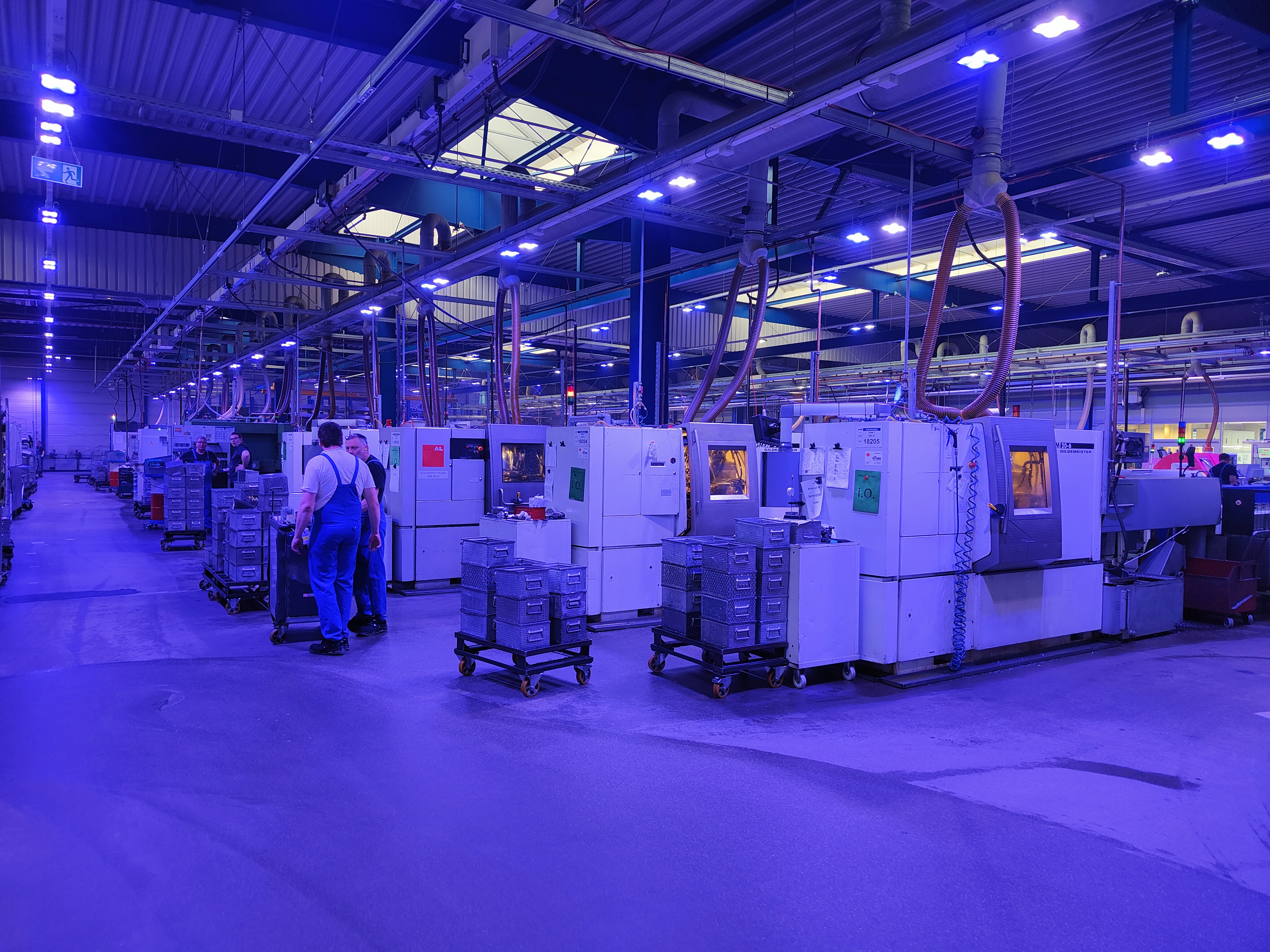 Blick in die hochmoderne Produktionshalle