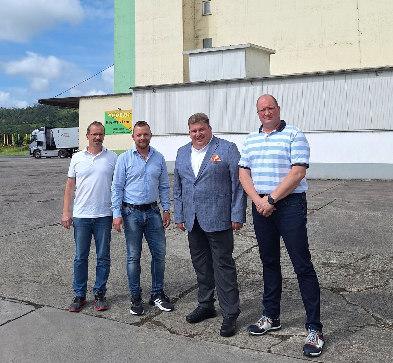 Landrat Sven Gregor auf Unternehmensbesuch bei SÜGEMI GmbH Themar Vorschaubild Blog